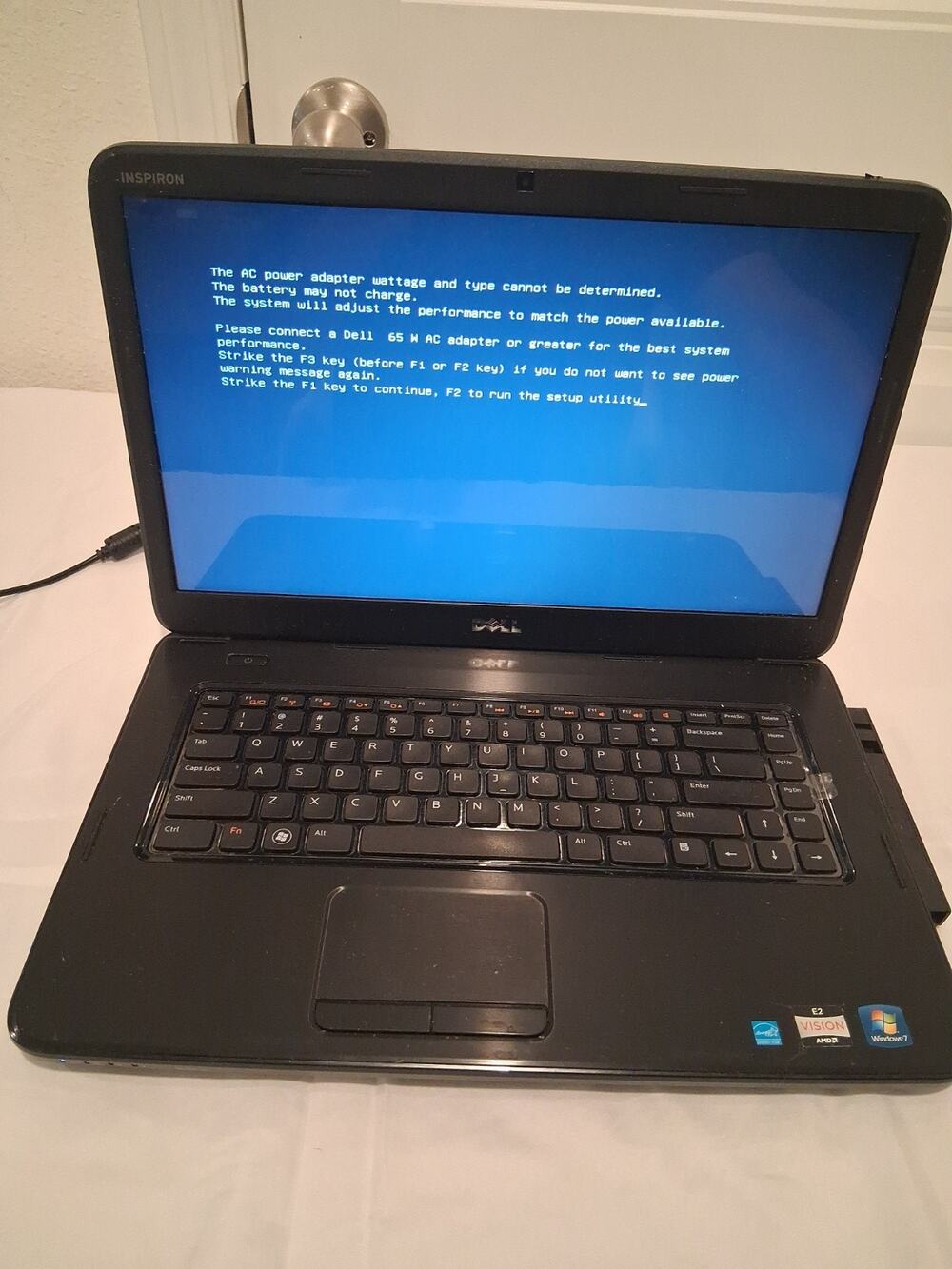 Dell Inspiron M5040 Laptop 15.6" AMD E2 Boot Error Power Adapter Alert Parts